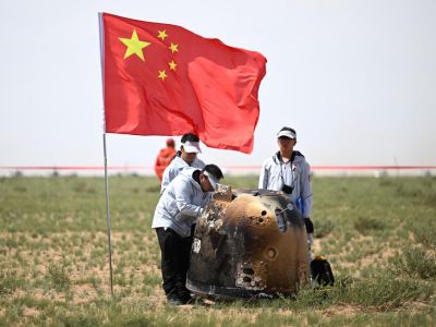 奋进强国路 阔步新征程