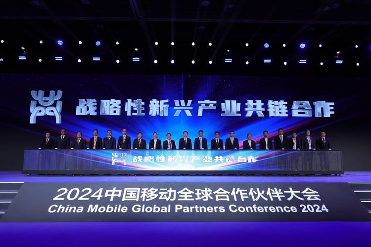政策筑基 万亿产业链协同跃升 低空经济这一年